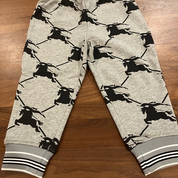 NEW! BURBERRY Boy's Sidney Equestrian Knight Printed Sweatpants - Picture 8 of 11